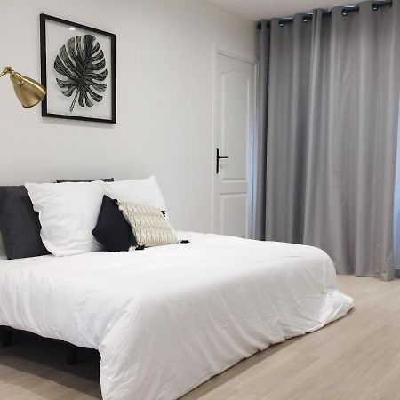 New Apartment In The Heart Of Le Marais ปารีส ภายนอก รูปภาพ