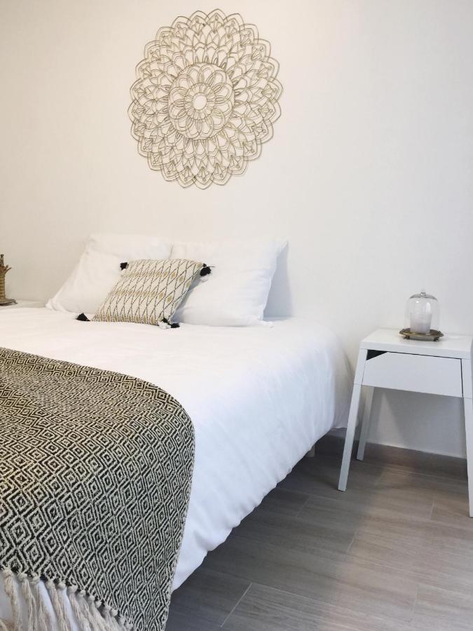 New Apartment In The Heart Of Le Marais ปารีส ภายนอก รูปภาพ